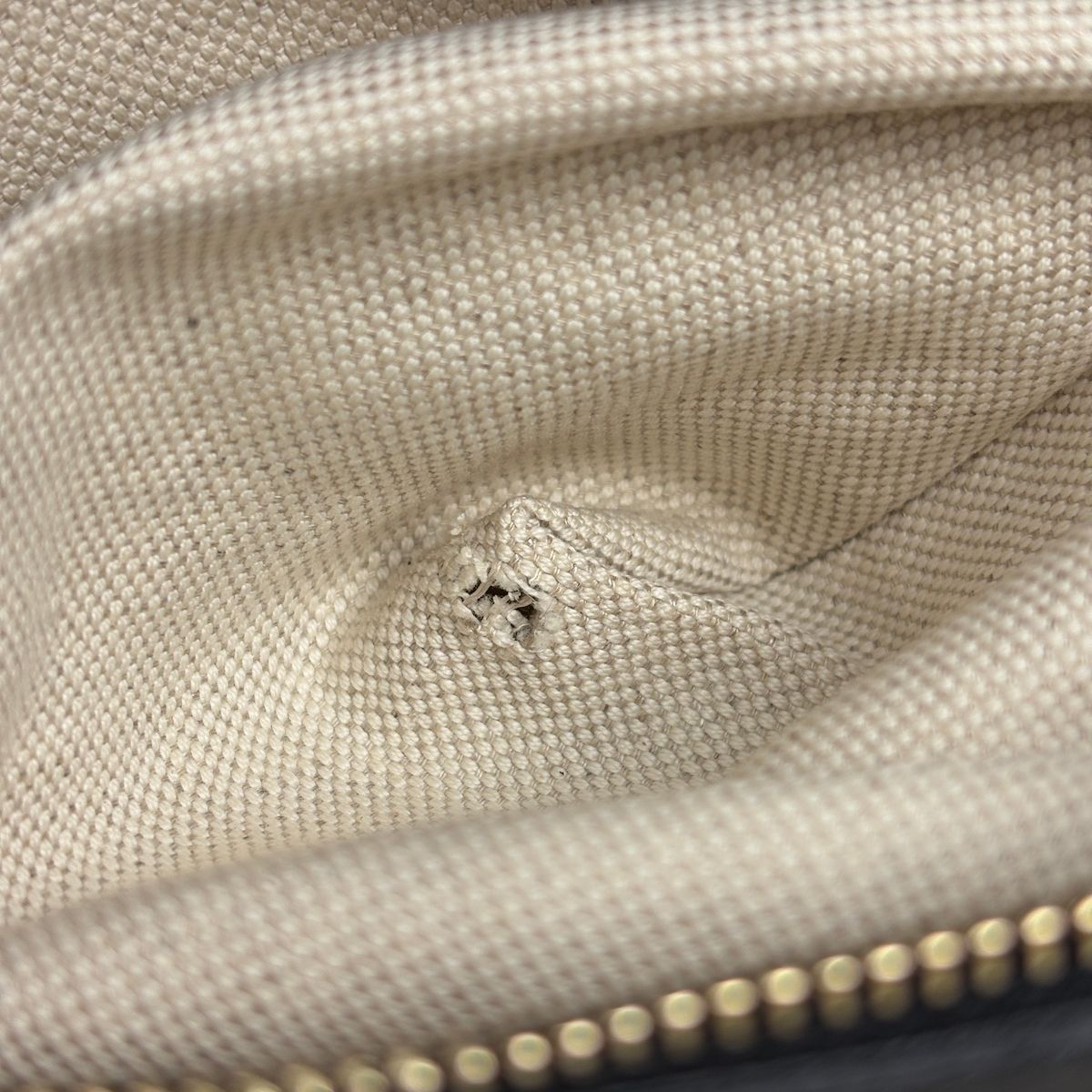 Gucci Micro Guccissima Leather Tote Bag Black — view 4