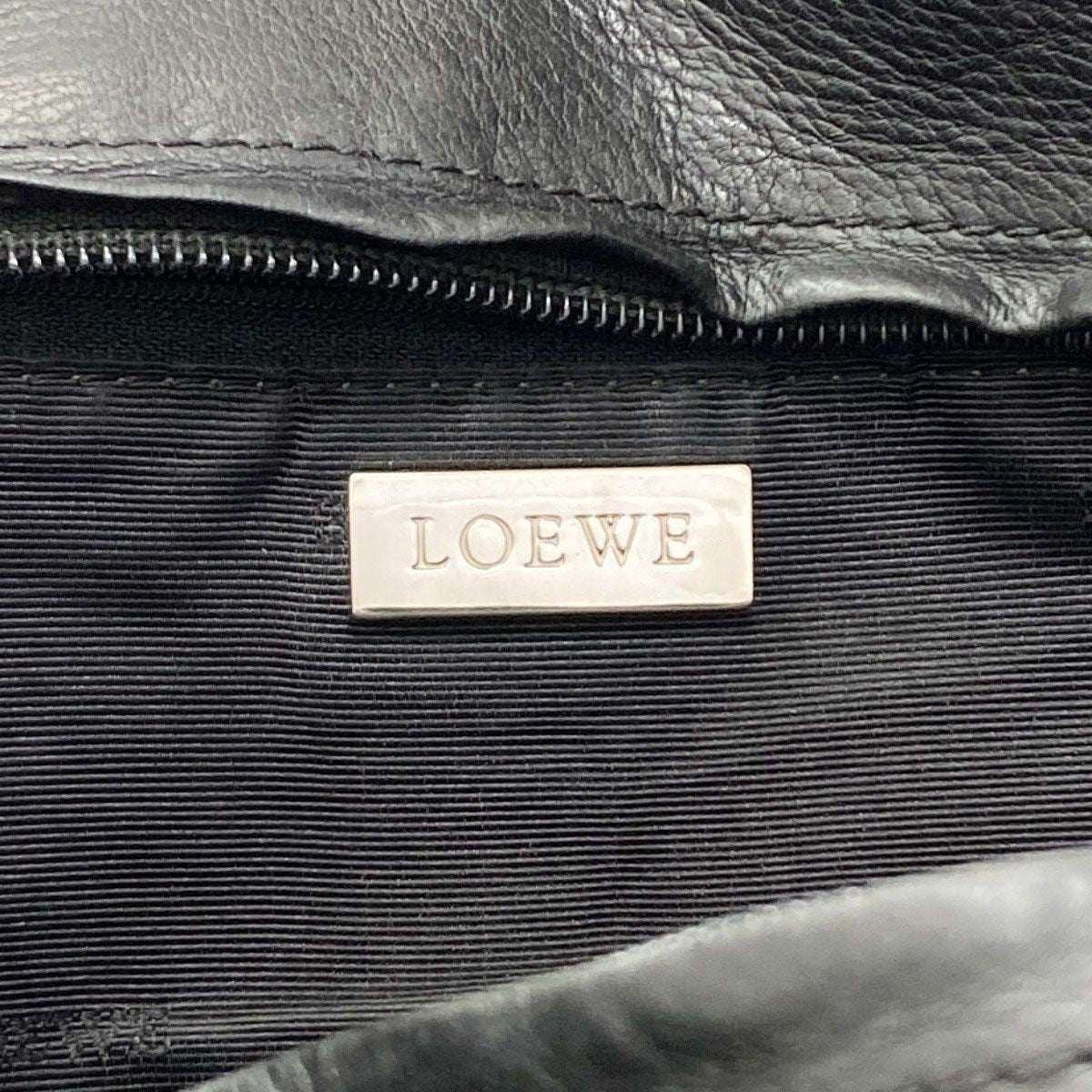 Loewe Amazona Handbag Calfskin — view 6