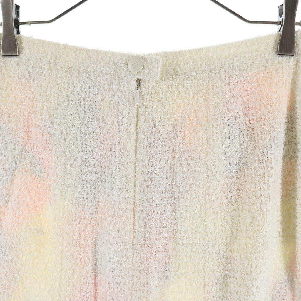 Chanel Silk Lining Boucles Tweed Skirt White — view 4