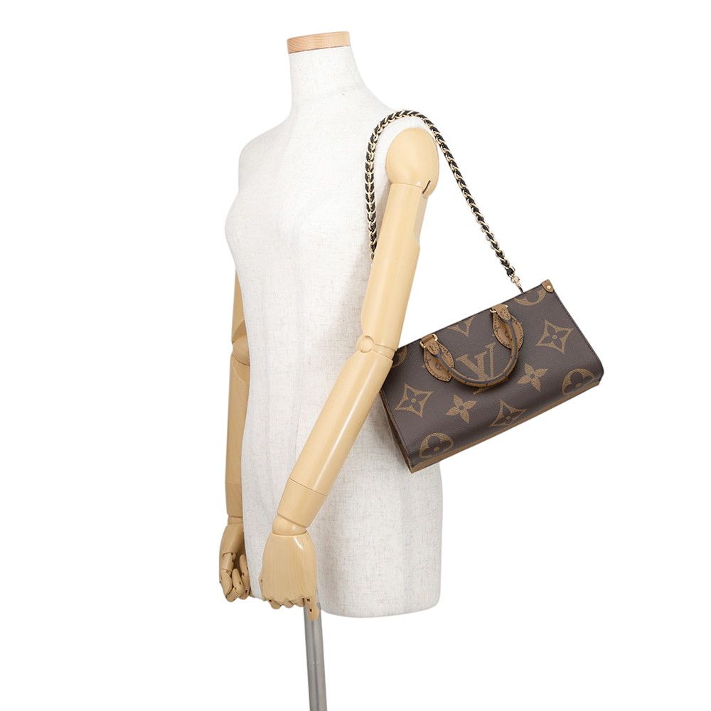 Louis Vuitton Handbag Monogram Reverse Giant On The Go East West Chain — view 5