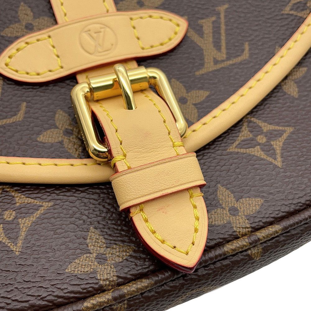 Louis Vuitton Shoulder Bag Monogram Saumur BB — view 6