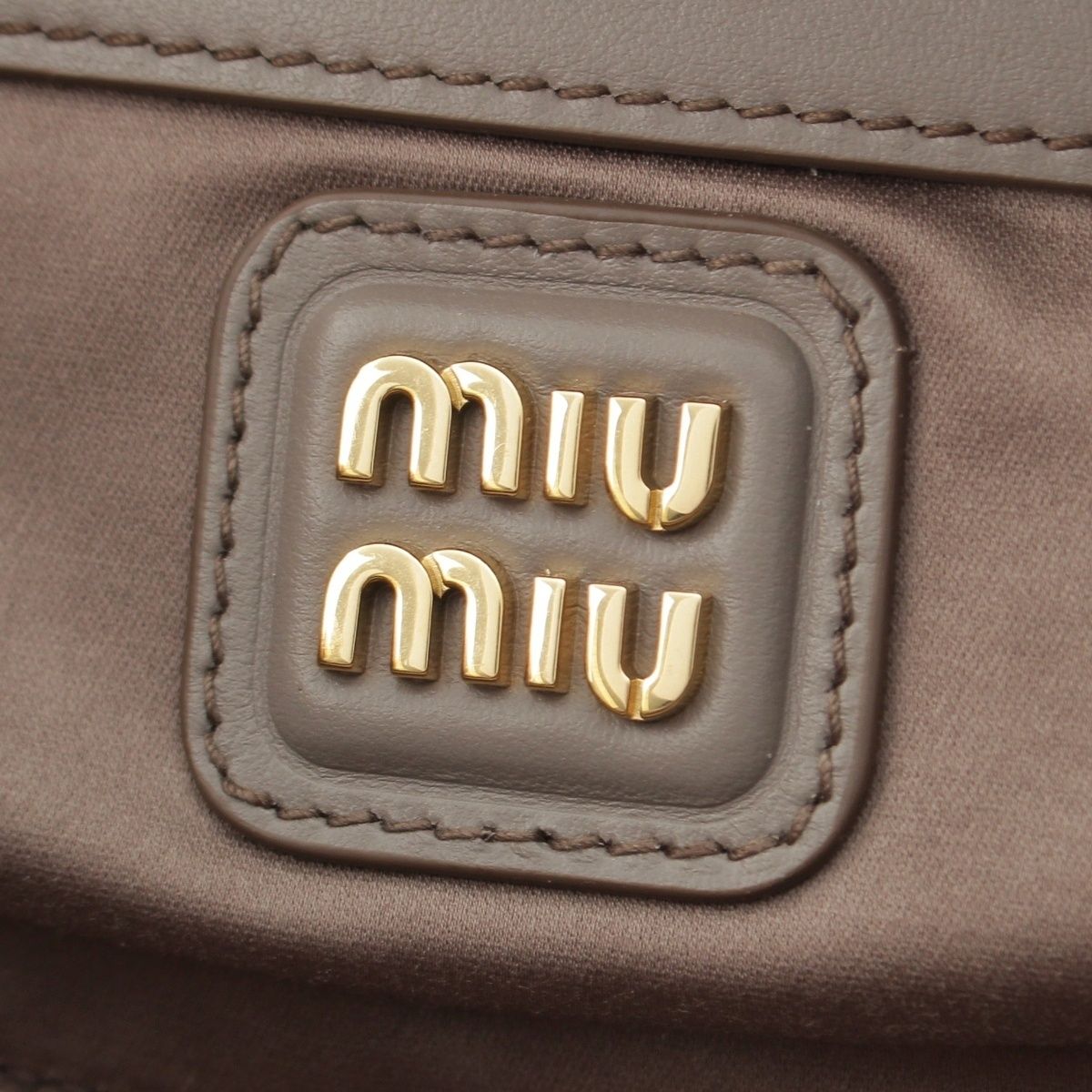 Miu Miu Arcadi Large Leather 2-Way Shoulder Handbag Gray — view 7
