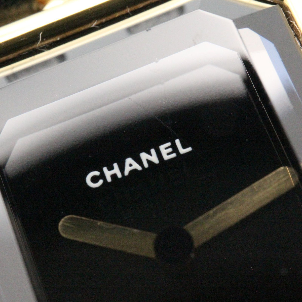Chanel Watch Premiere M Black Leather — view 8