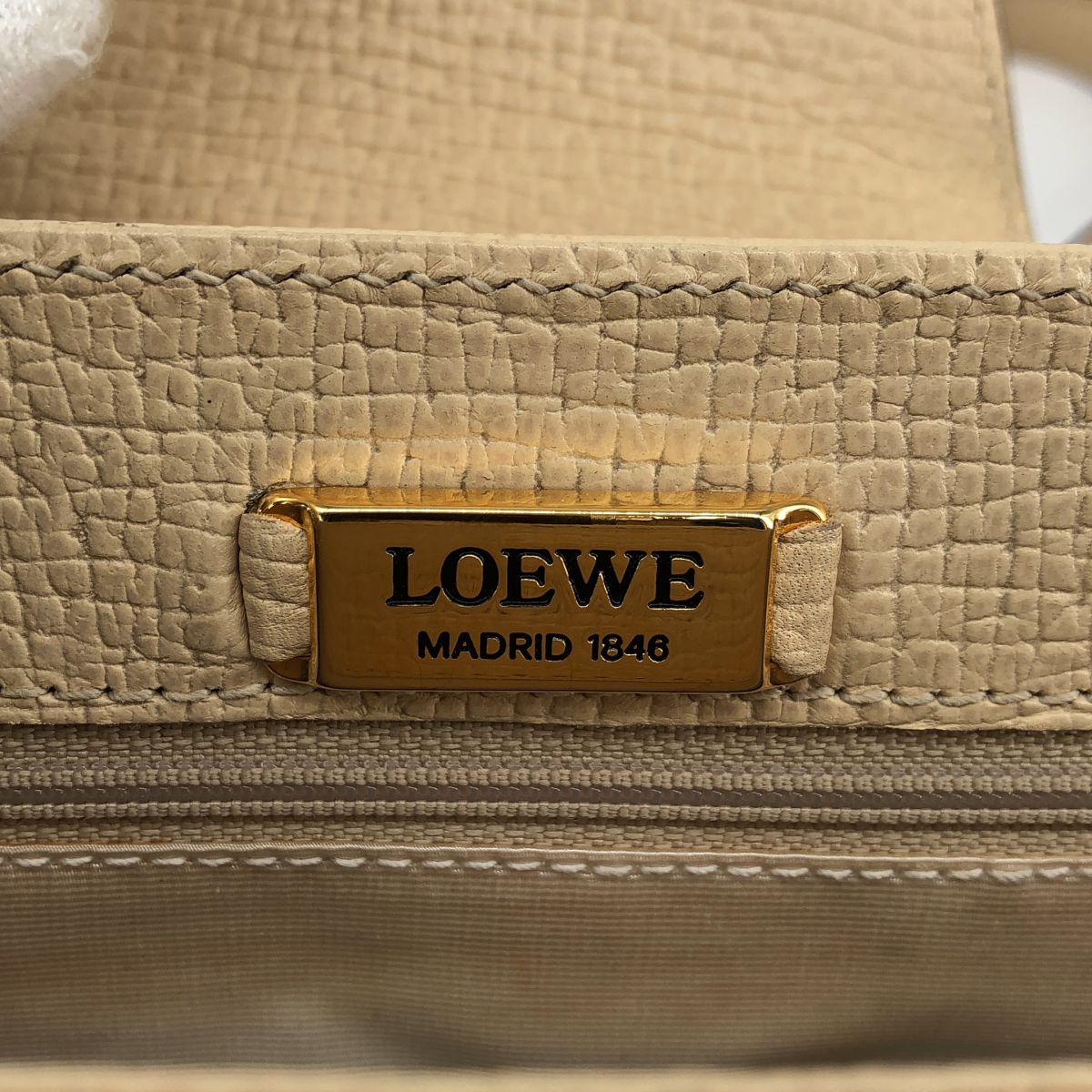 Loewe Barcelona Leather Handbag Ivory — view 4