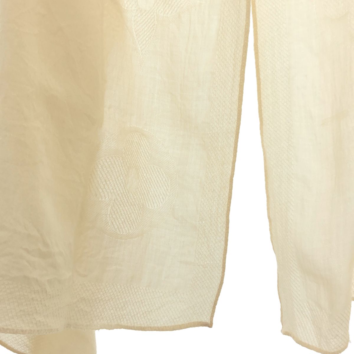 Louis Vuitton Giant Monogram Shawl Ivory Scarf — view 3