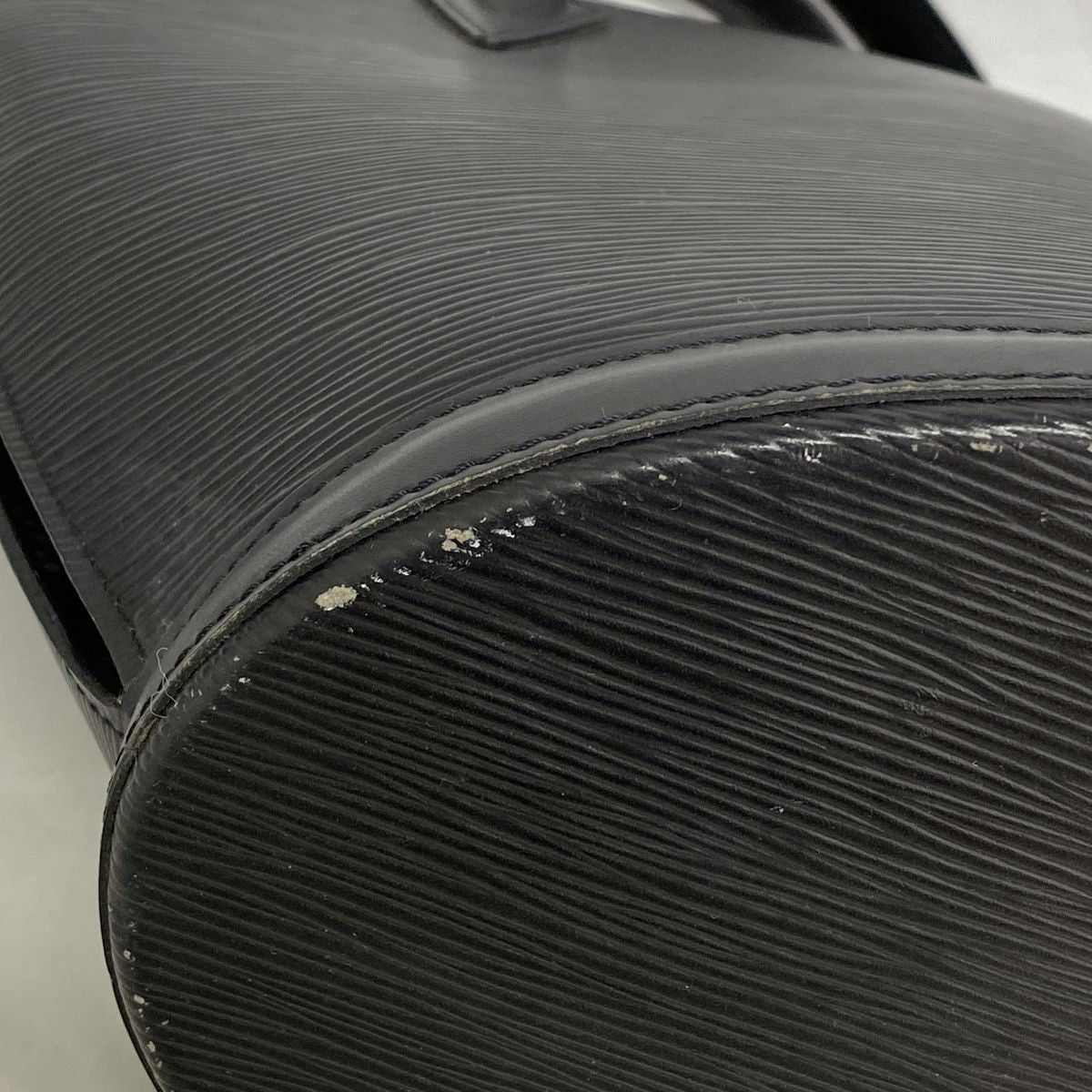 Louis Vuitton Shoulder Bag Epi Saint Jacques Shopping Noir — view 7