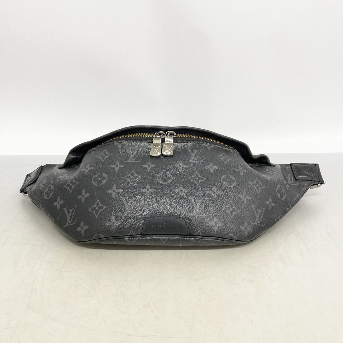 Louis Vuitton Belt Bag Monogram Eclipse Discovery Black — view 3