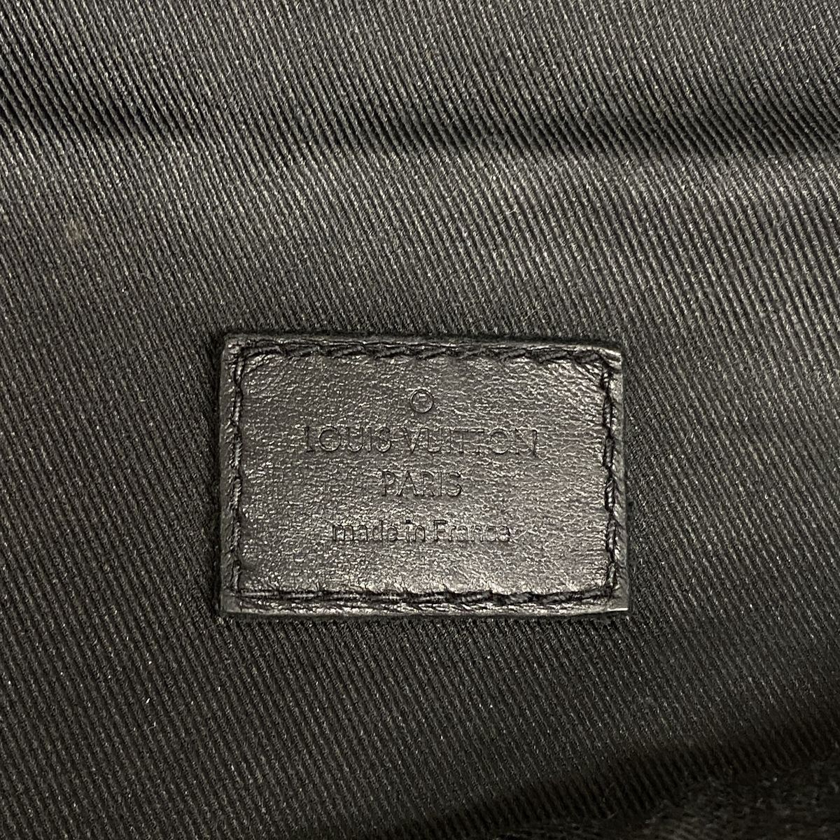 Louis Vuitton Belt Bag Monogram Eclipse Discovery Black — view 5