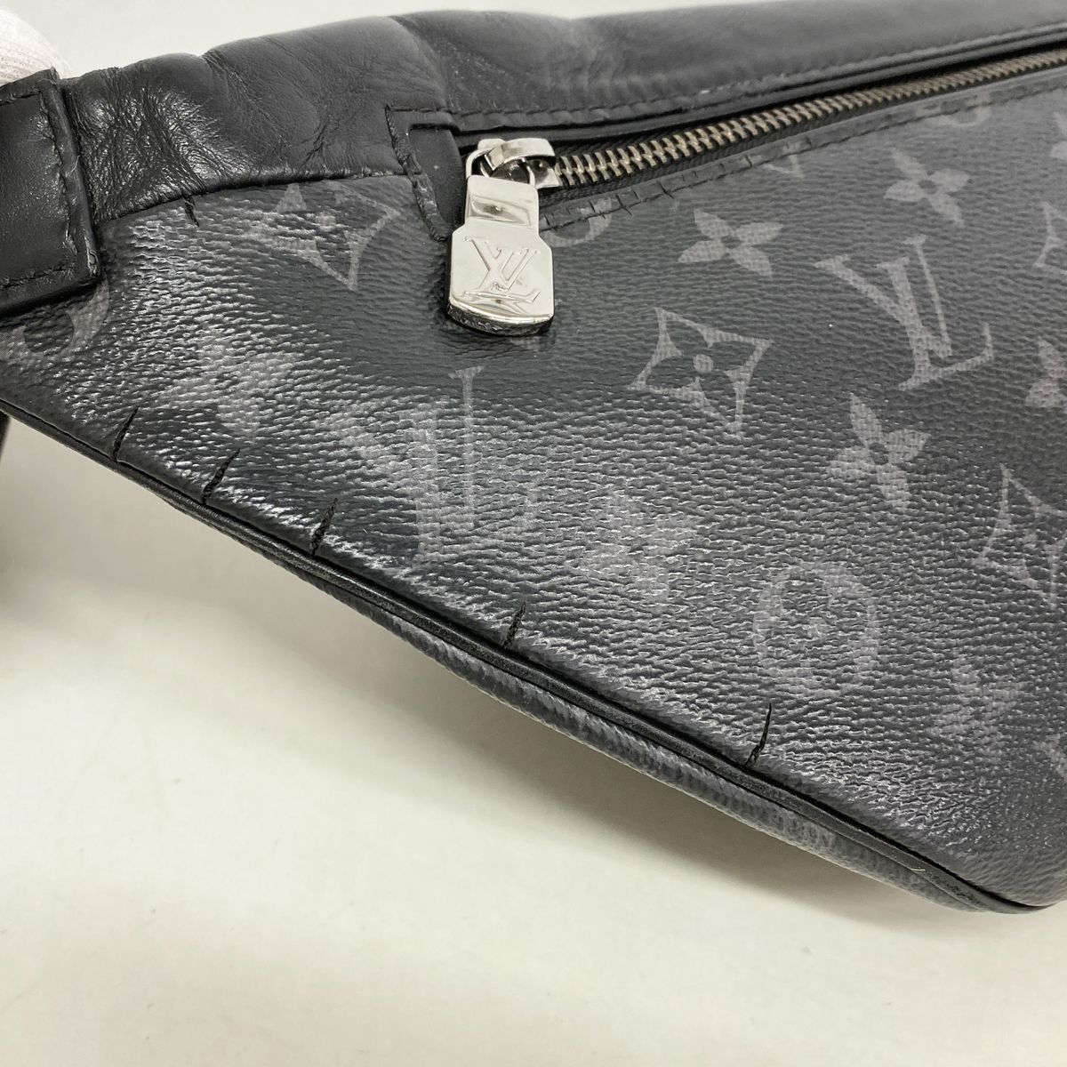 Louis Vuitton Belt Bag Monogram Eclipse Discovery Black — view 7
