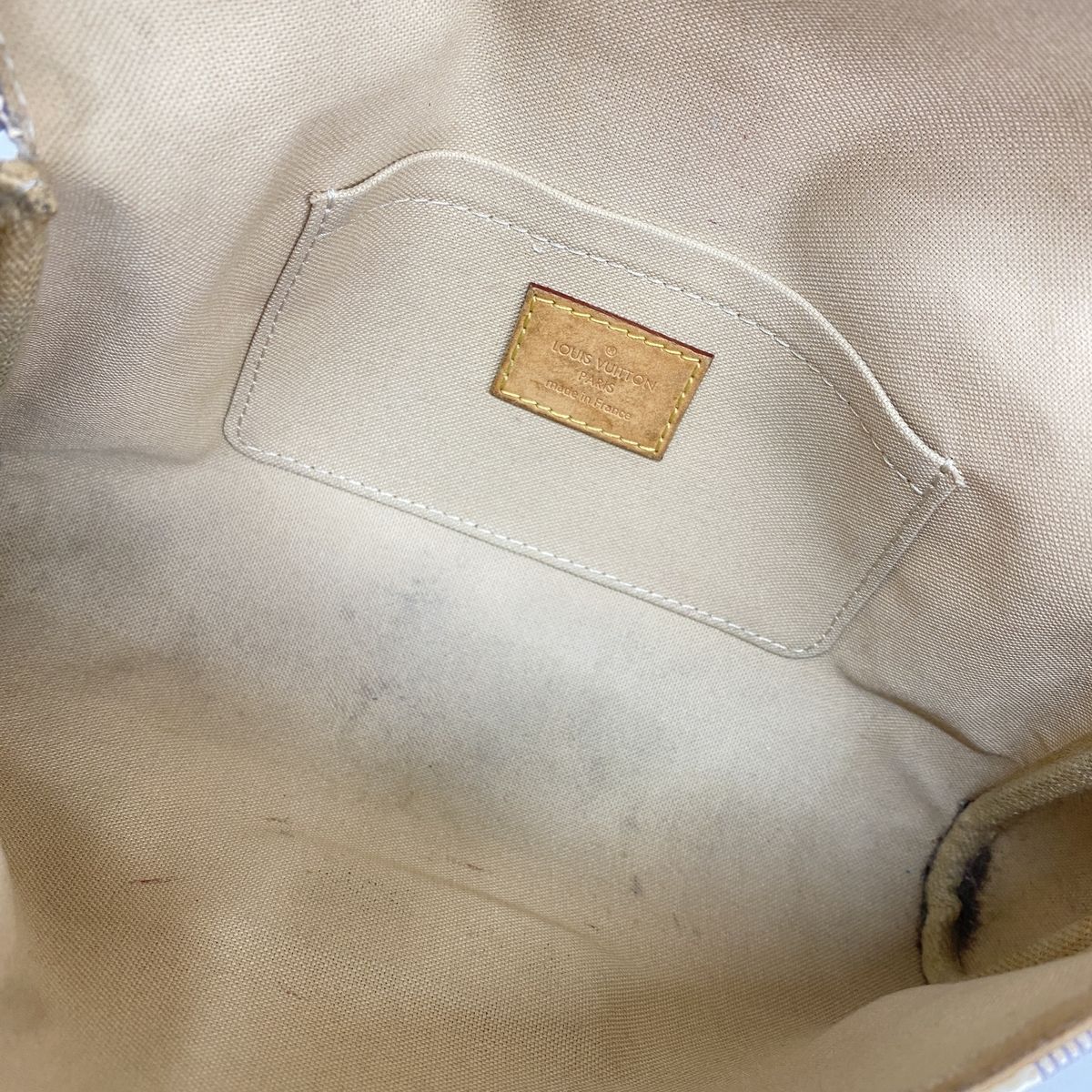 Louis Vuitton Handbag Damier Azur Favorite MM White 2-Way Bag — view 4