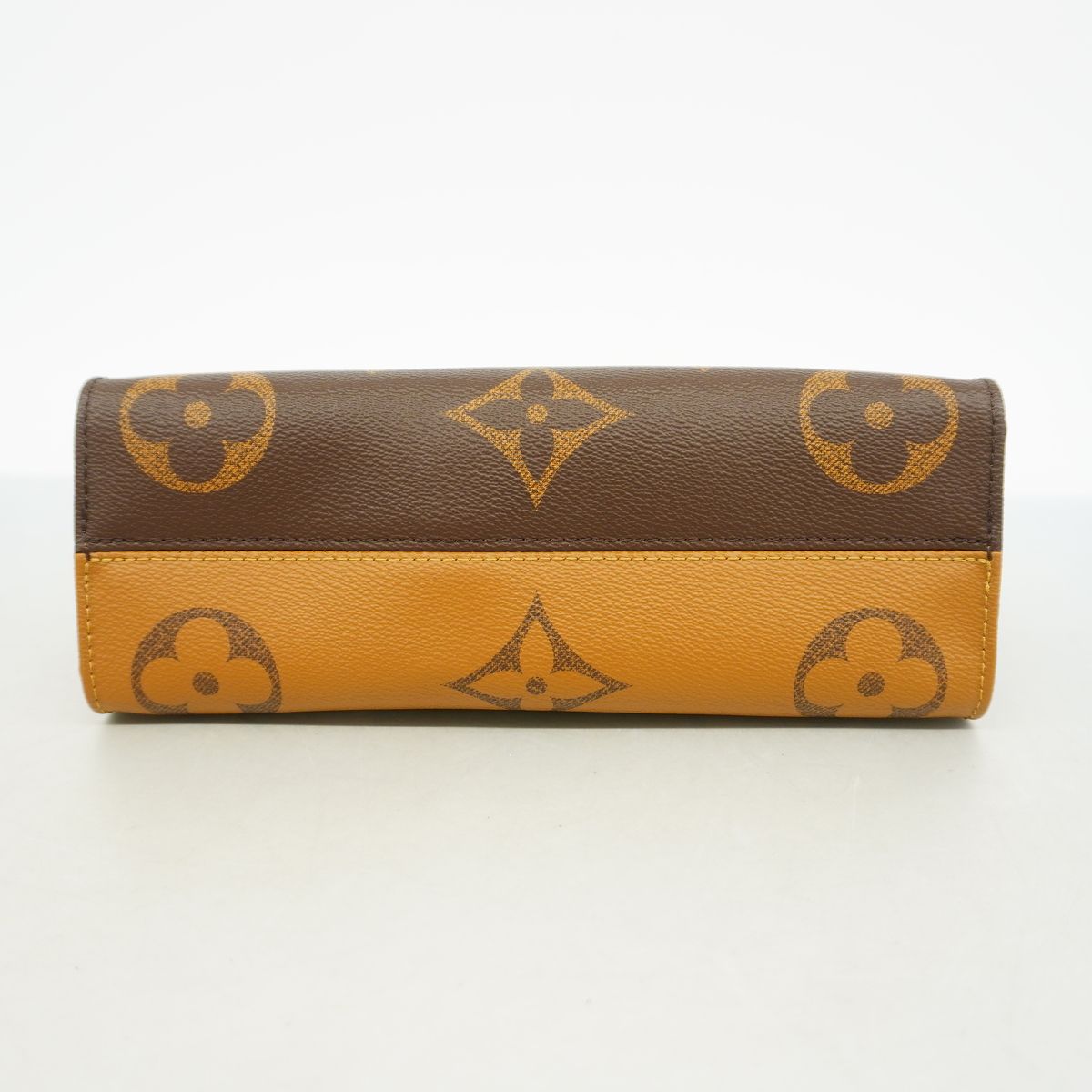 Louis Vuitton Handbag Monogram Giant Reverse On The Go East West Brown 2-Way Bag — view 3