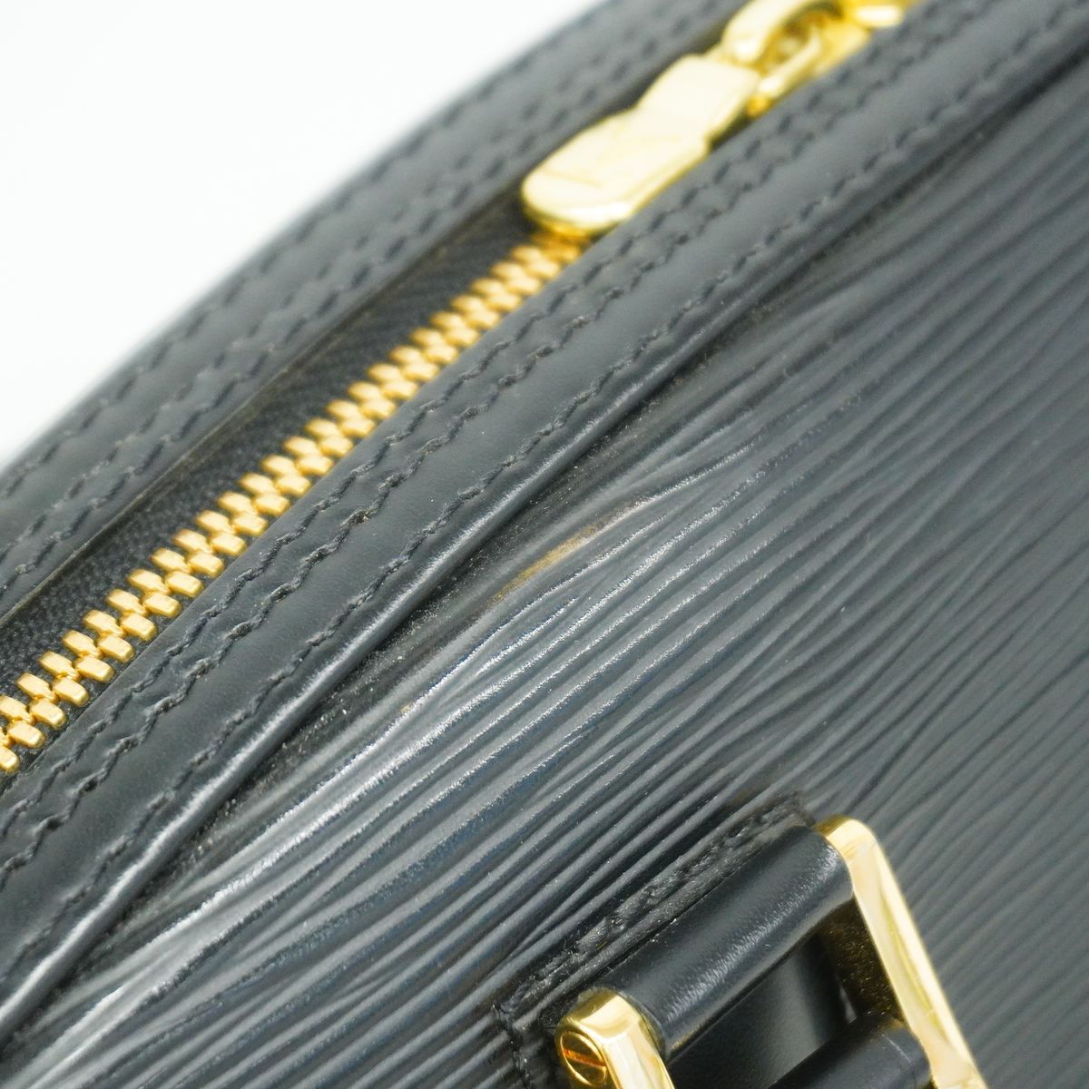 Louis Vuitton Handbag Epi Jasmine Noir — view 7