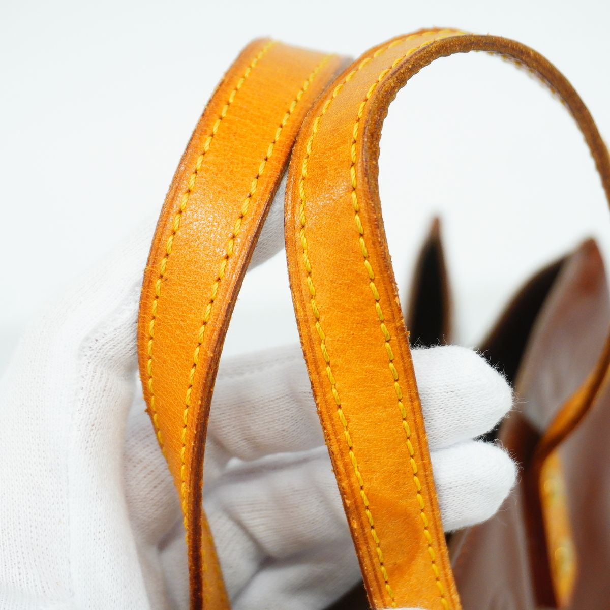 Louis Vuitton Handbag Vernis Reed PM Blanc — view 8