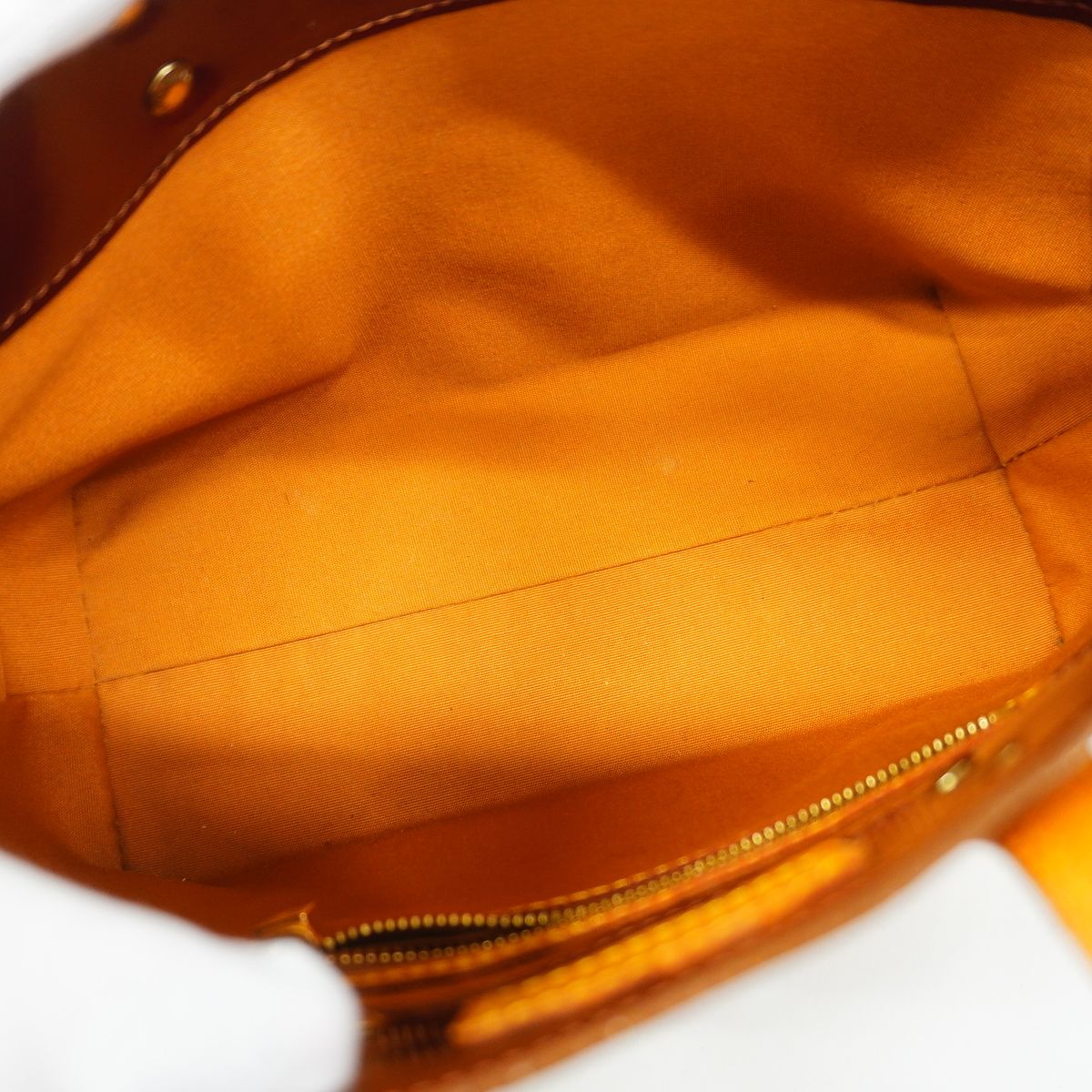 Louis Vuitton Handbag Vernis Reed PM Blanc — view 4