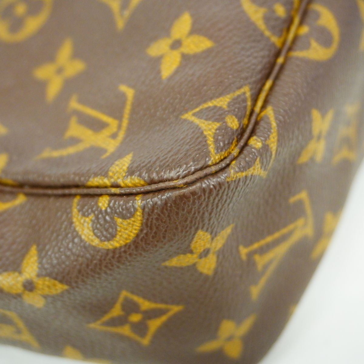 Louis Vuitton Pouch Monogram Trousse Toilet 28 Brown — view 6