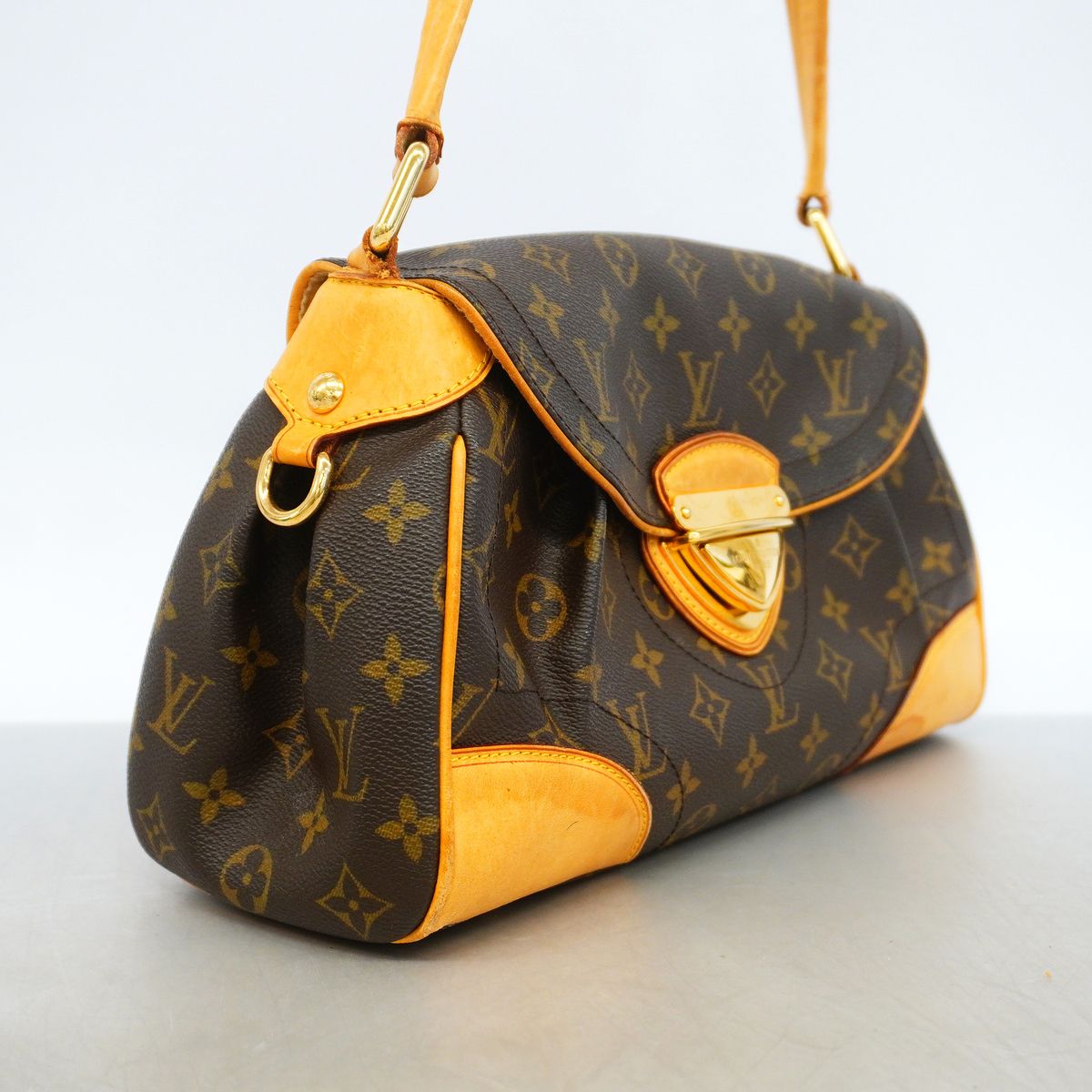 Louis Vuitton Shoulder Bag Monogram Beverly MM Brown — view 2
