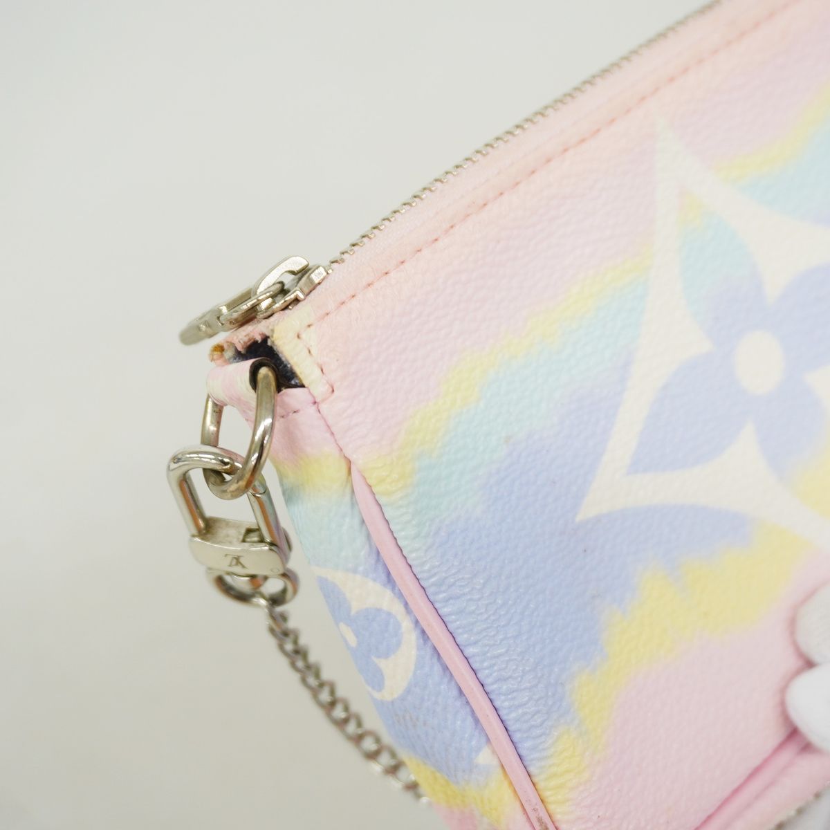 Louis Vuitton Pouch Monogram Giant LV Escal Mini Pochette Soir Pastel — view 7