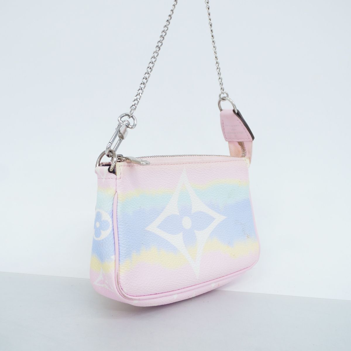 Louis Vuitton Pouch Monogram Giant LV Escal Mini Pochette Soir Pastel — view 2