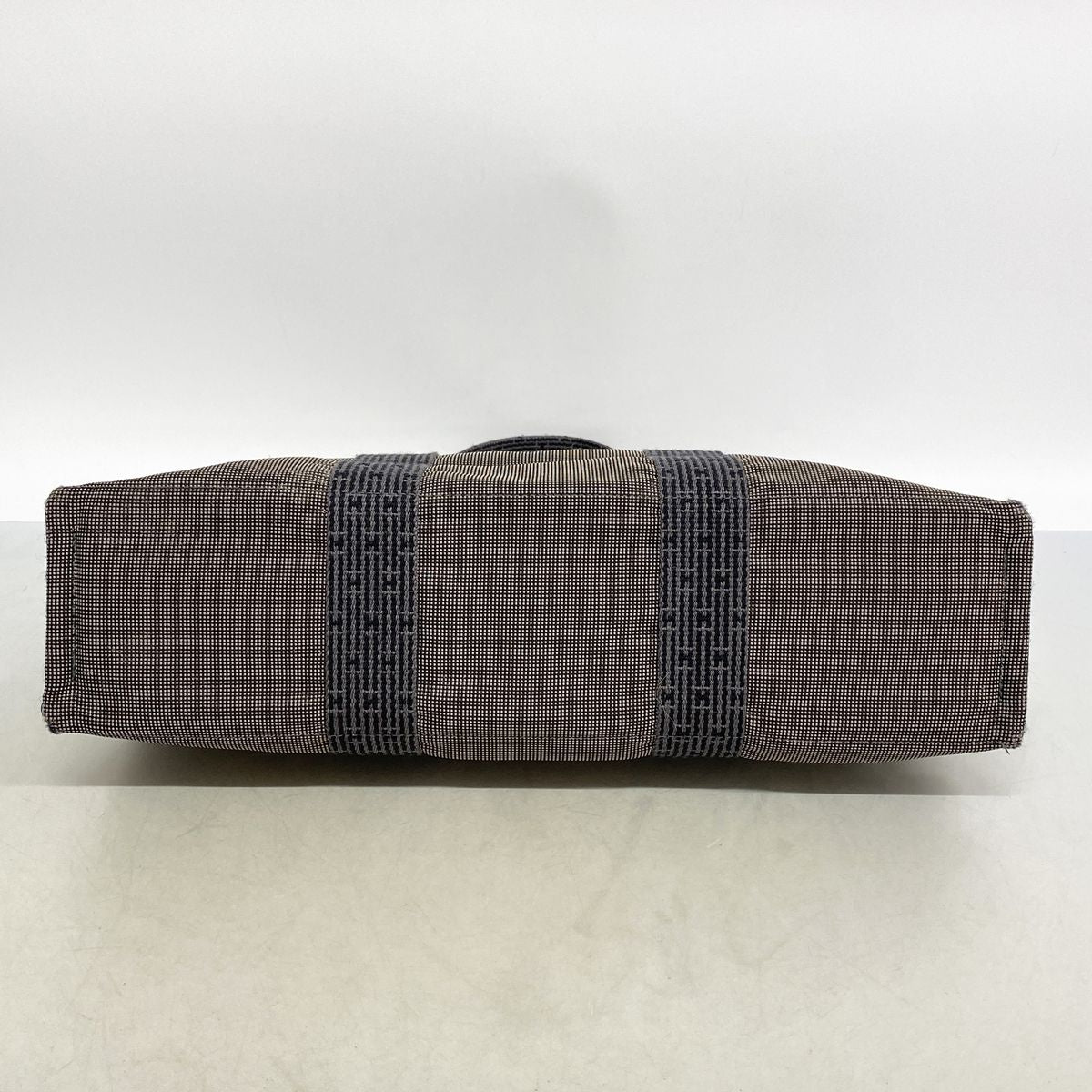 Hermes Tote Bag Her Line MM Canvas Gray Silver — view 3