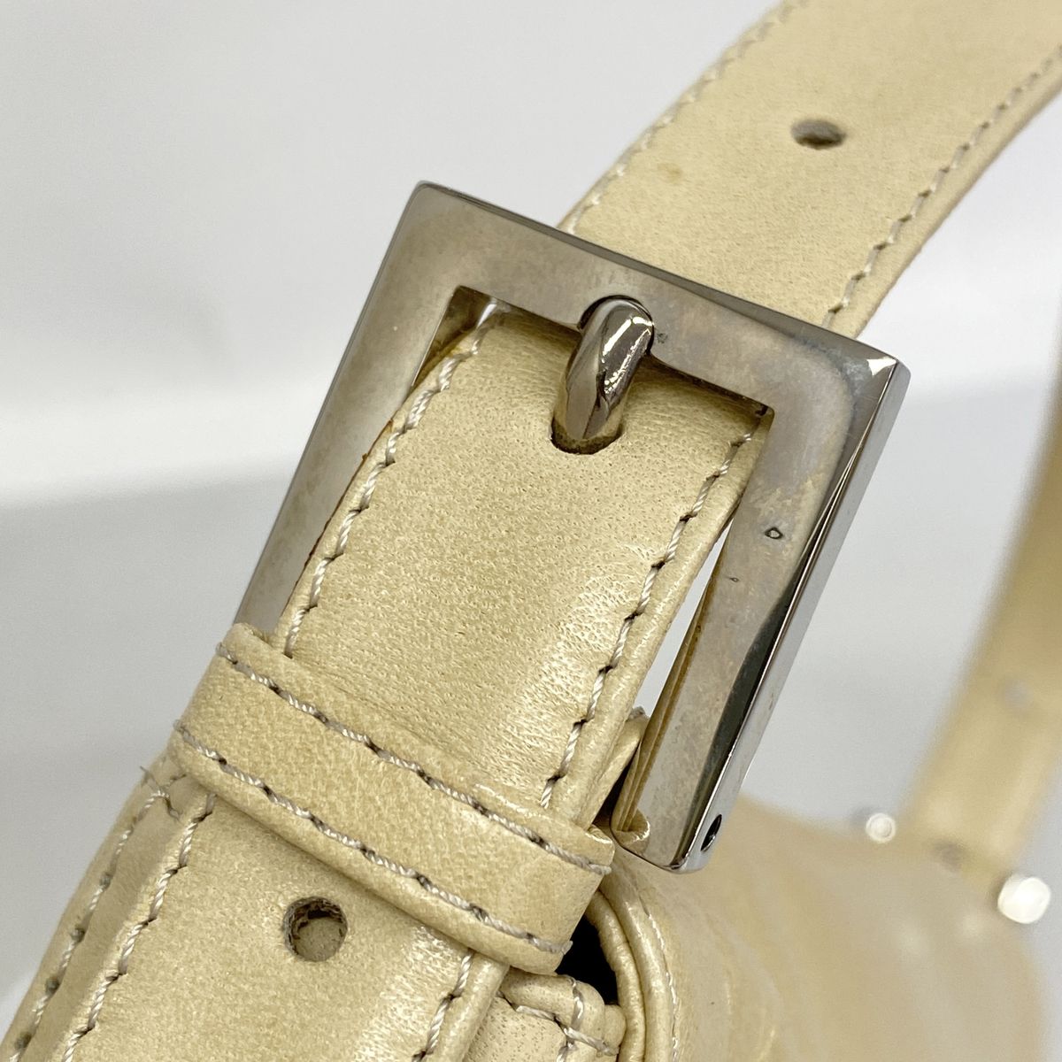 Fendi Handbag Mamma Bucket Leather Beige Silver — view 8