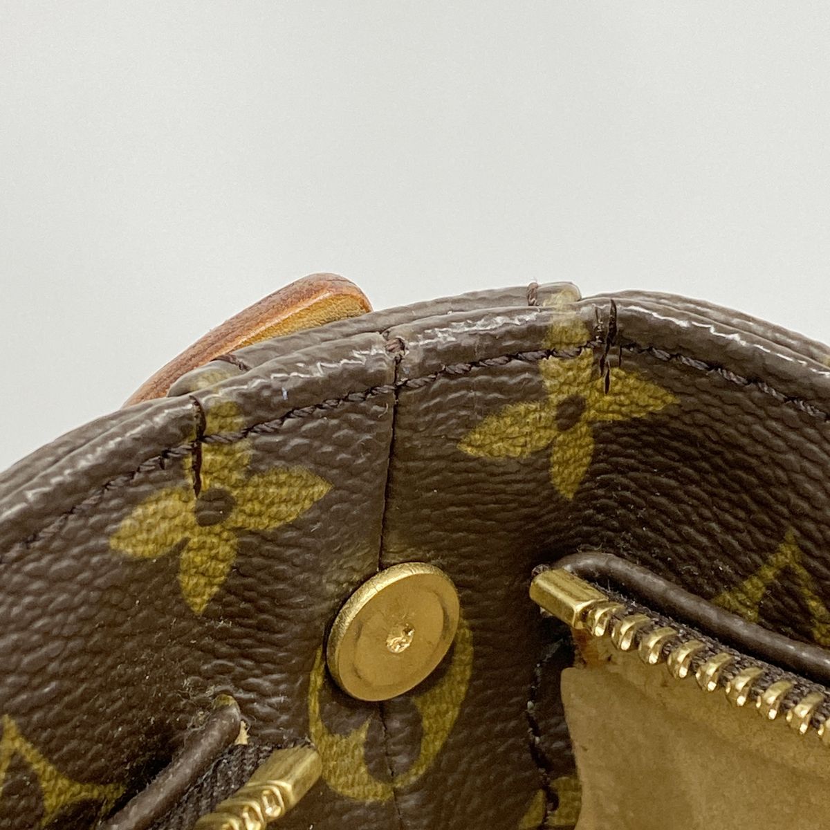 Louis Vuitton Shoulder Bag Monogram Looping GM Brown — view 6