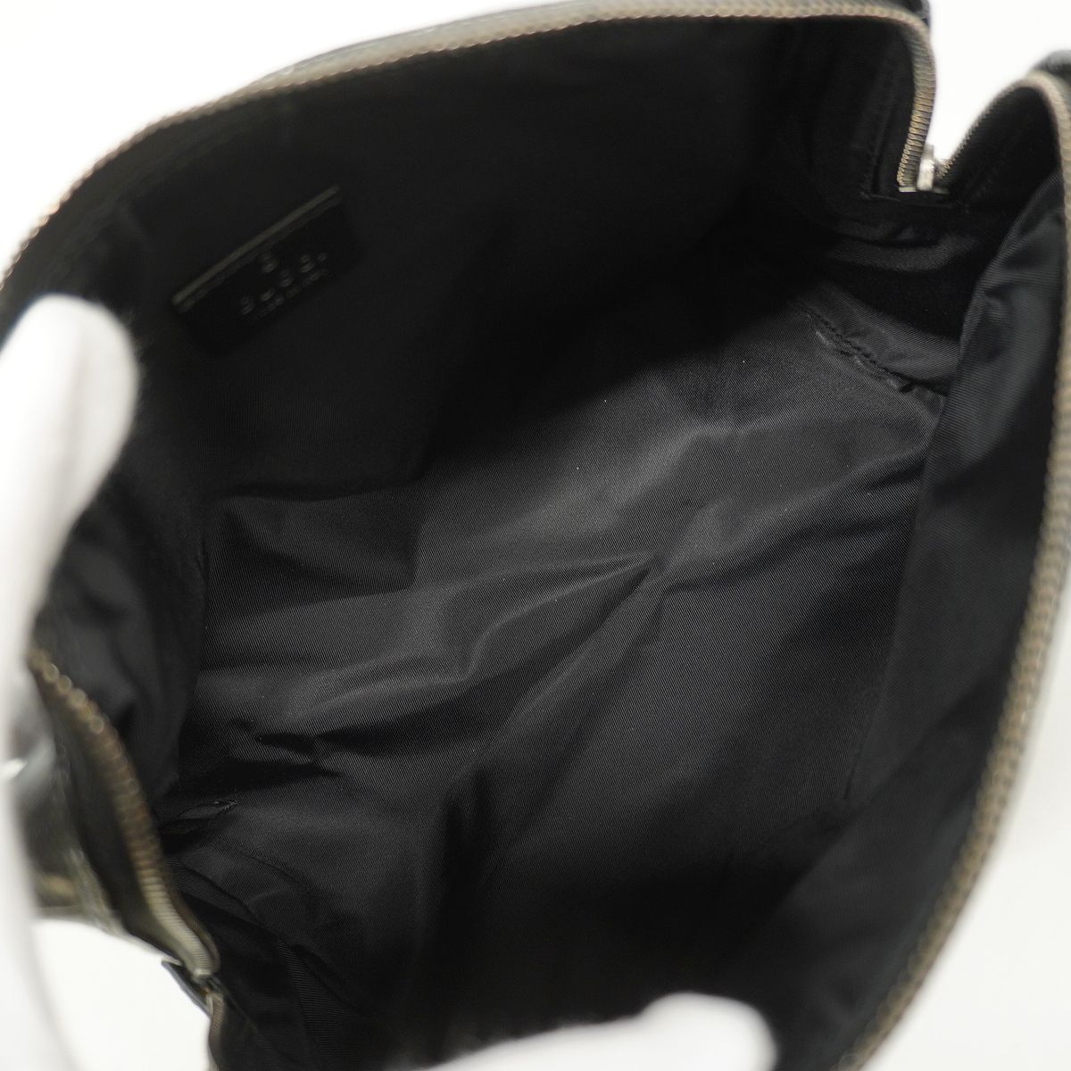 Gucci Pouch GG Supreme Black Silver — view 4