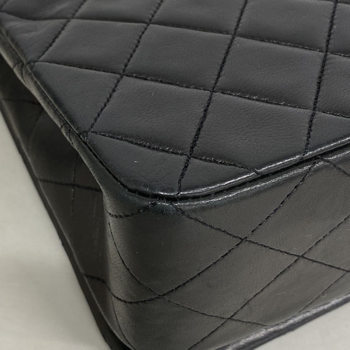 Chanel Shoulder Bag Quilted Lambskin Black Gold — view 7