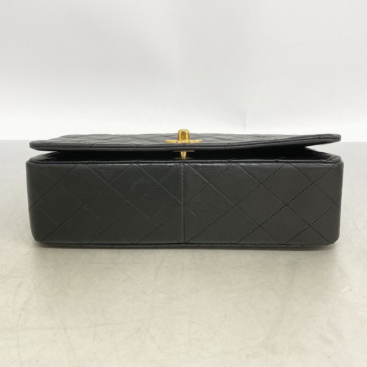 Chanel Shoulder Bag Quilted Lambskin Black Gold — view 3