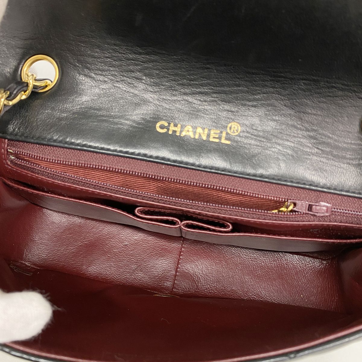 Chanel Shoulder Bag Quilted Lambskin Black Gold — view 4