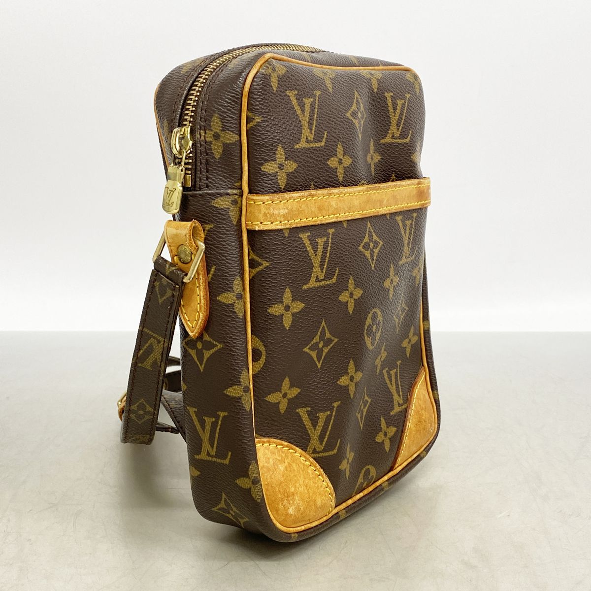 Louis Vuitton Shoulder Bag Monogram Danube Brown — view 2