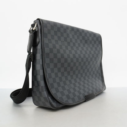 Louis Vuitton Shoulder Bag Damier Graphite District GM Black Gray — view 2