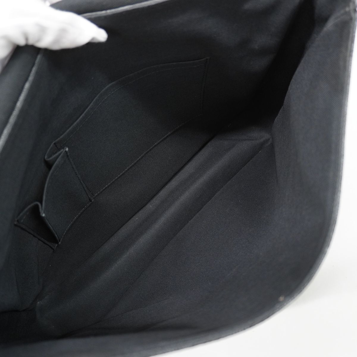Louis Vuitton Shoulder Bag Damier Graphite District GM Black Gray — view 4