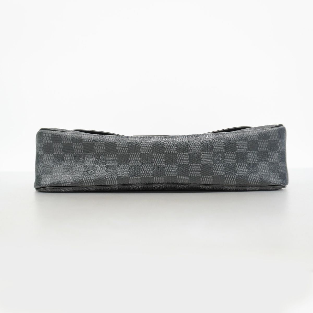 Louis Vuitton Shoulder Bag Damier Graphite District GM Black Gray — view 3