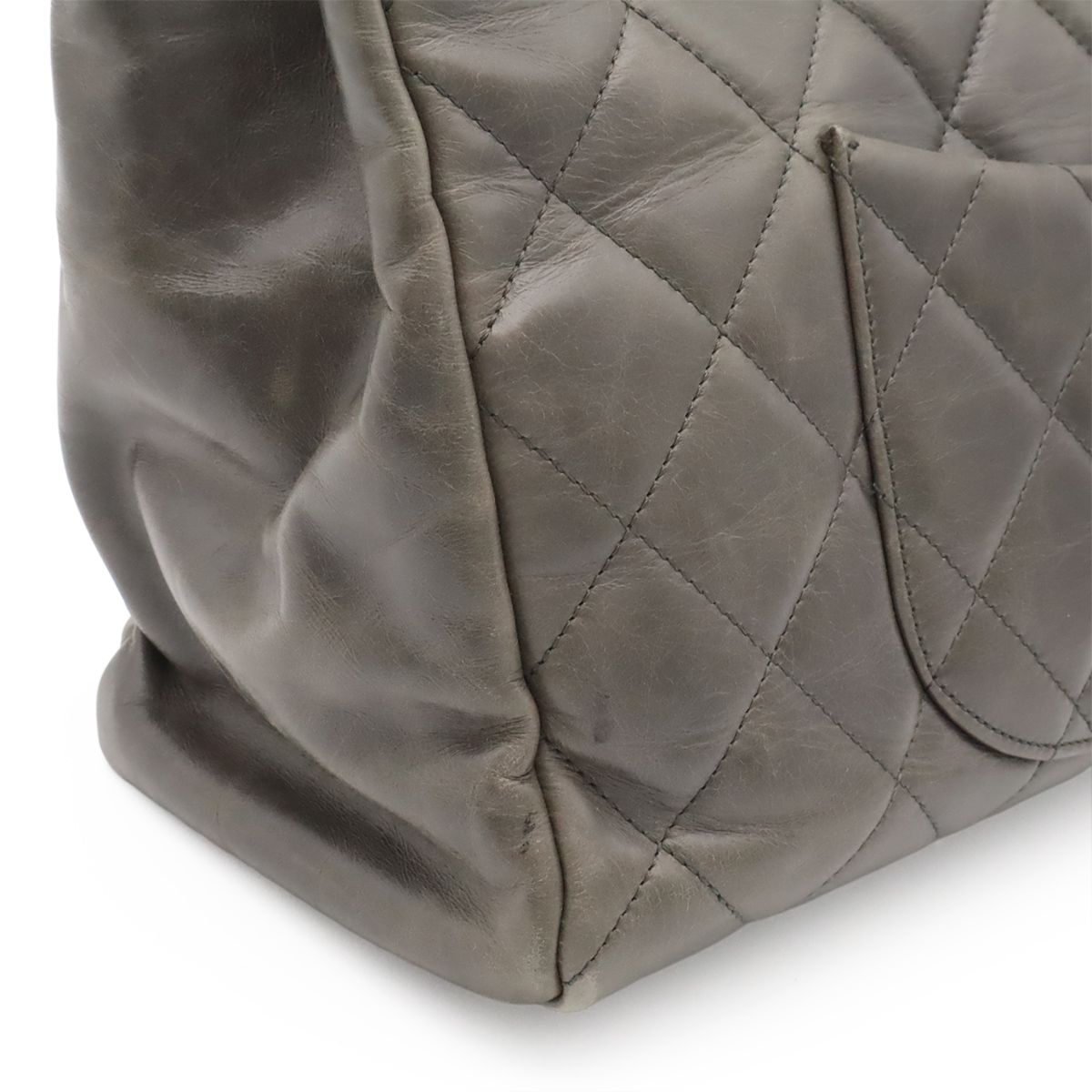 Chanel Quilted CC Delivery 2-Way Chain Shoulder Bag Calfskin Gray Black Silver — view 8