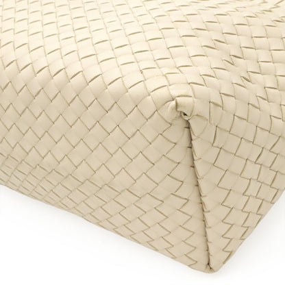 Bottega Veneta Intrecciato Garda Tote Shoulder Bag Leather Ivory — view 3