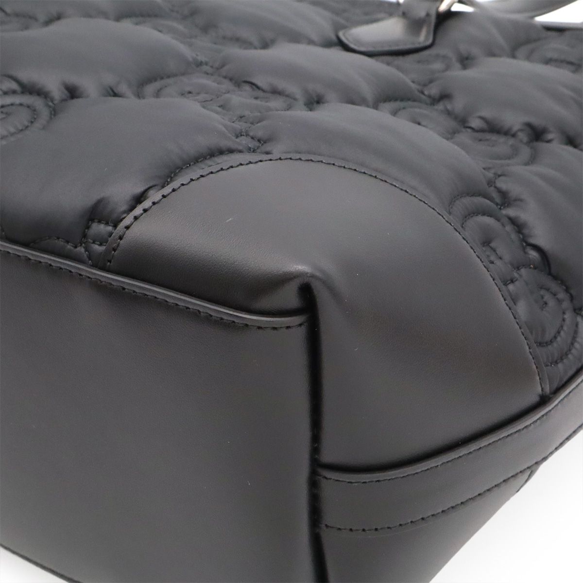 Gucci GG Matelasse Tote Large Shoulder Bag Nylon Leather Black — view 3