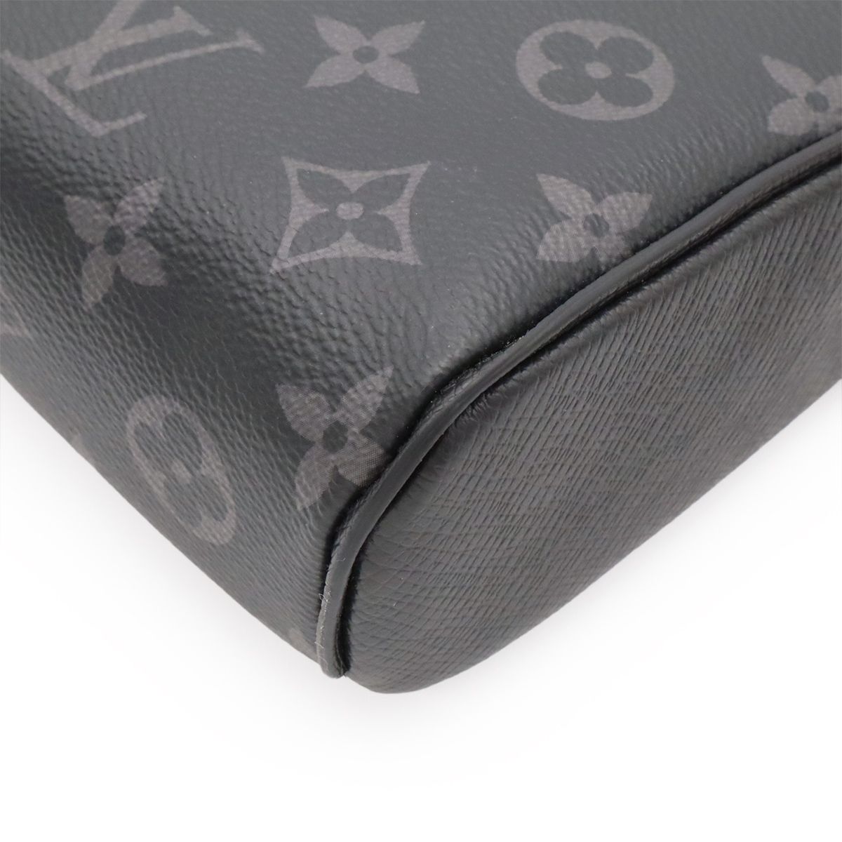 Louis Vuitton Taigarama Monogram Eclipse Outdoor Sling Bag Noir — view 3