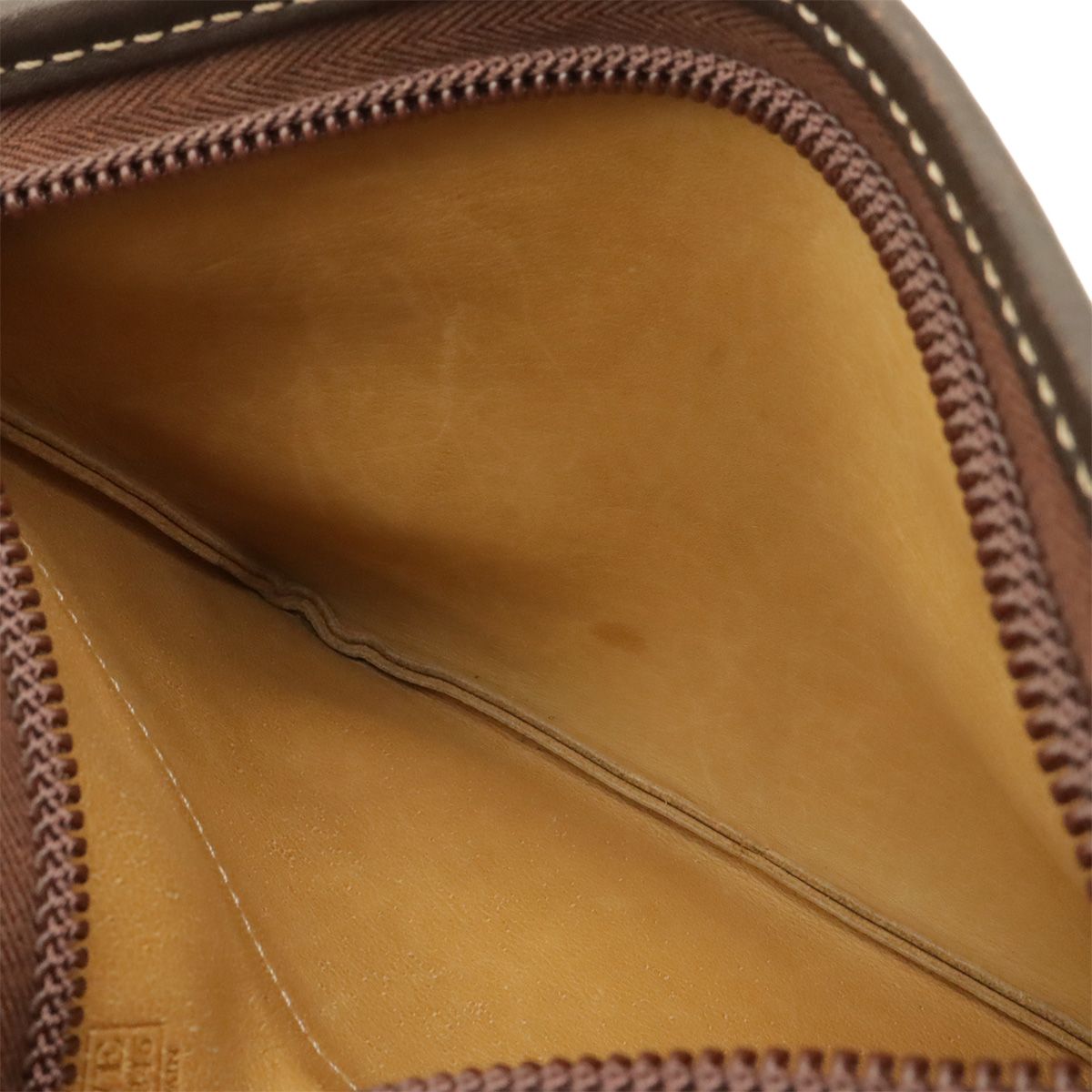 Loewe Vintage Anagram Shoulder Bag Pochette Crossbody Suede Leather Light Khaki — view 6