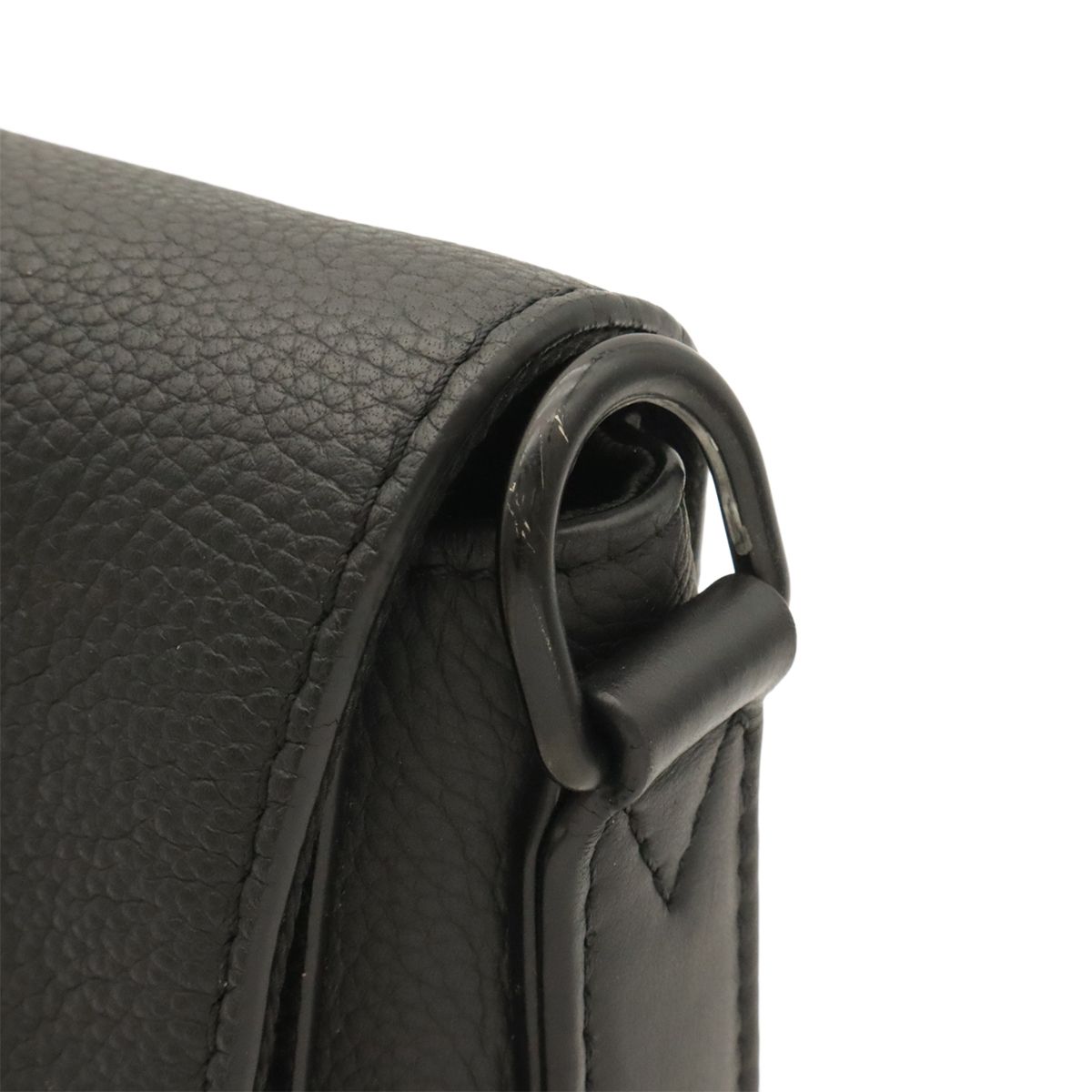 Louis Vuitton LV Aerogram Takeoff Messenger Shoulder Bag Leather Noir Black — view 7