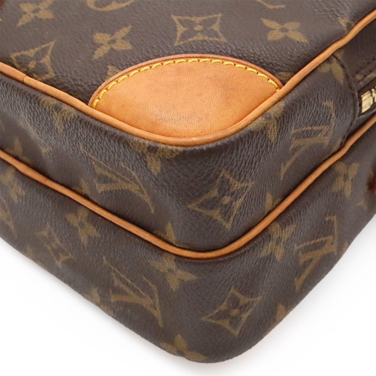 Louis Vuitton Monogram Amazon Shoulder Bag Pochette — view 3