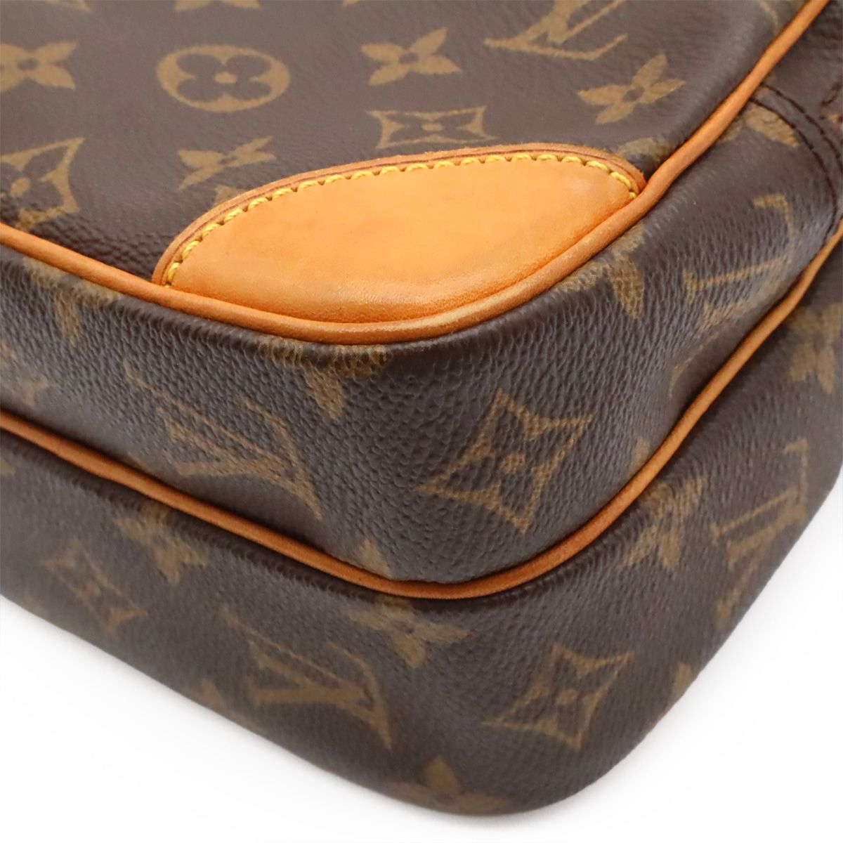 Louis Vuitton Monogram Amazon Shoulder Bag Pochette — view 3