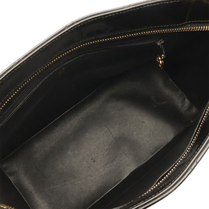 Chanel Quilted CC Logo Reissue Tote Shoulder Bag Patent Patent Leather Black — view 6