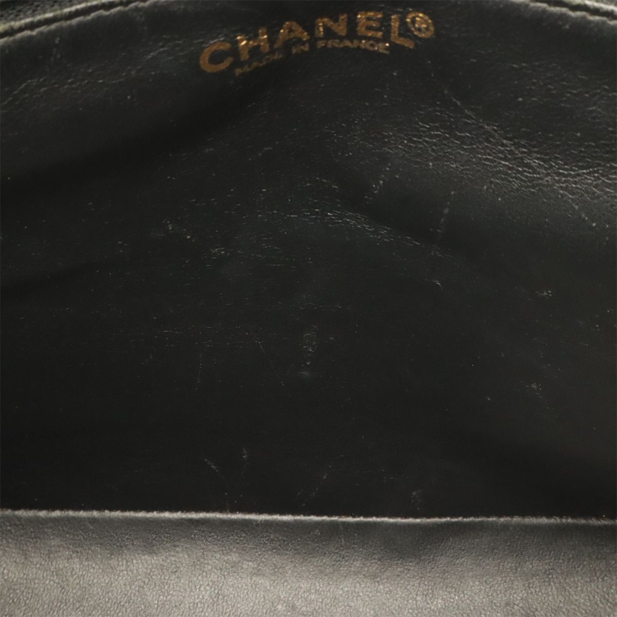 Chanel Quilted CC Logo Reissue Tote Shoulder Bag Patent Patent Leather Black — view 7