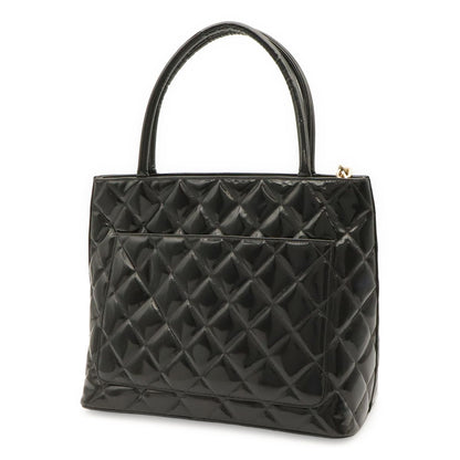 Chanel Quilted CC Logo Reissue Tote Shoulder Bag Patent Patent Leather Black — view 2