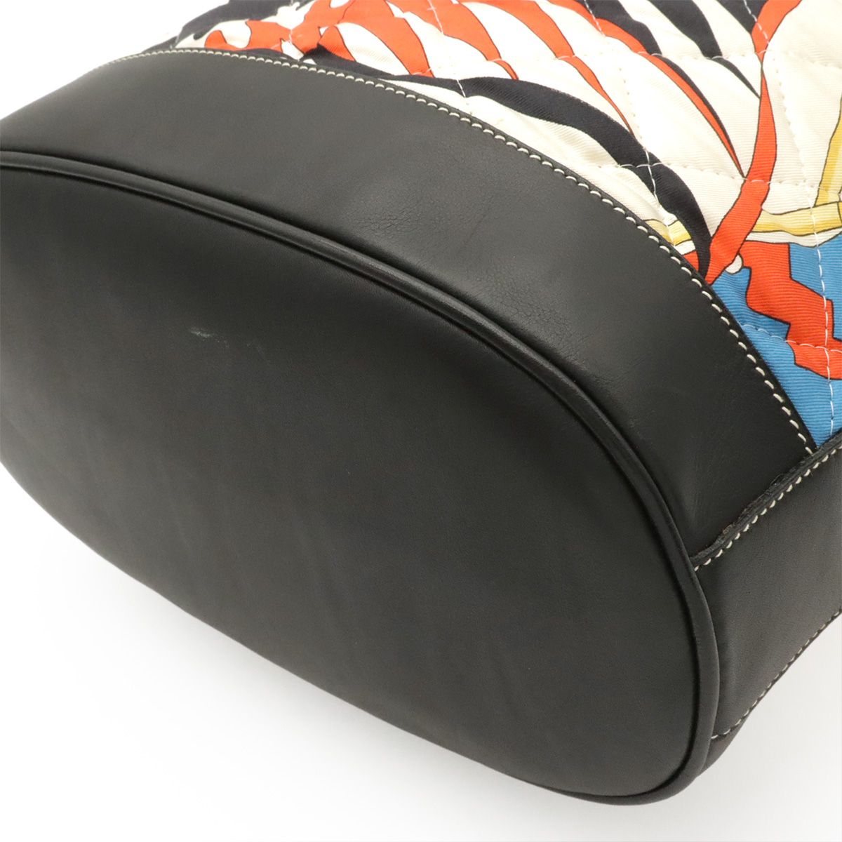 Gucci Shoulder Bag Drawstring Scarf Pattern Quilted Nylon Black Multicolor — view 3