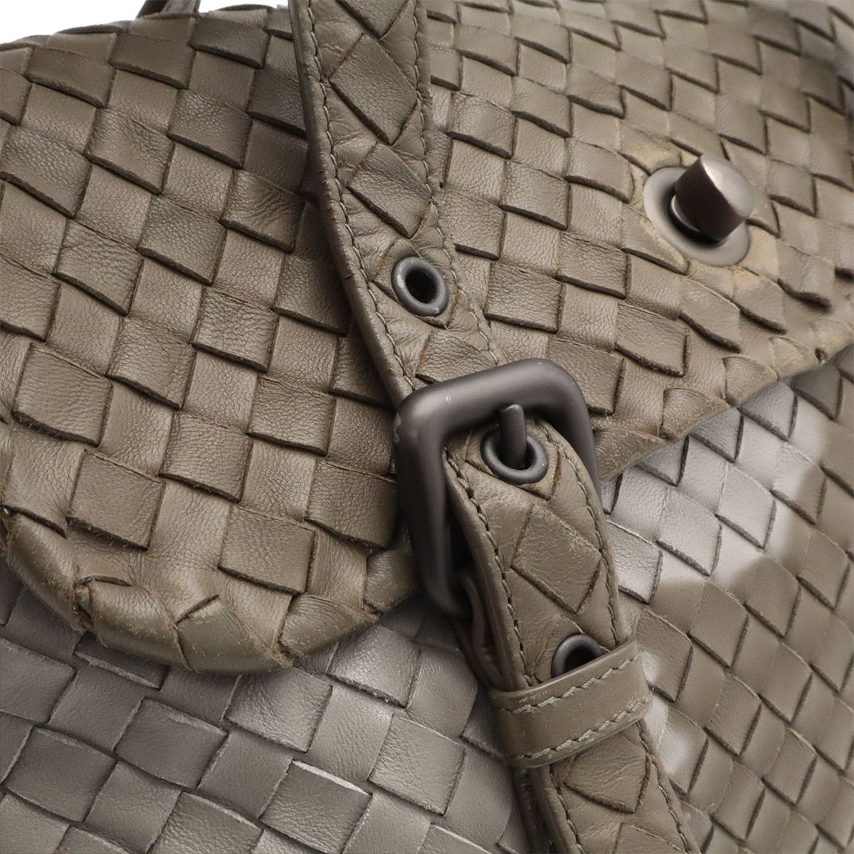 Bottega Veneta Intrecciato 2-Way Shoulder Bag Leather Khaki — view 6