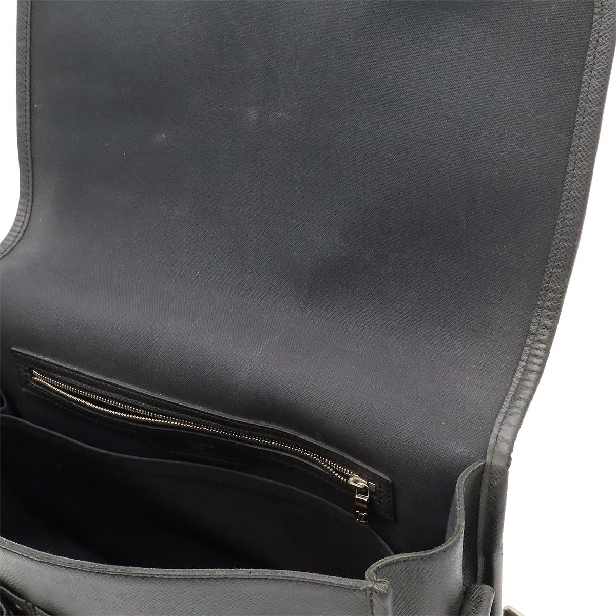 Louis Vuitton Taiga Arecreasing I Shoulder Bag Crossbody Ardoise Black Silver — view 7