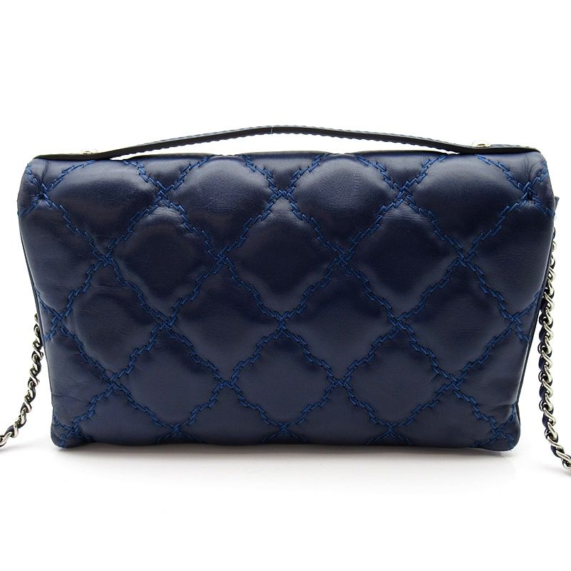 Chanel Hamptons Ultra Stitch 2-Way Chain Shoulder Calfskin Tote Bag Navy — view 4