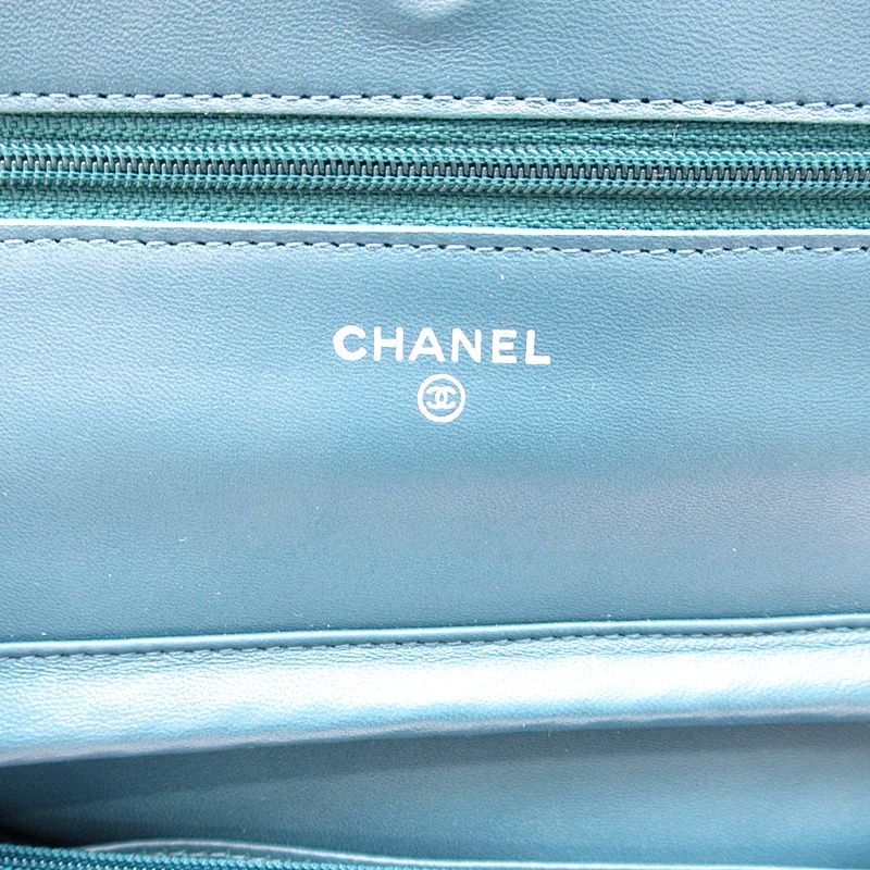 Chanel Quilted Chain Wallet Lambskin Shoulder Bag Green — view 7