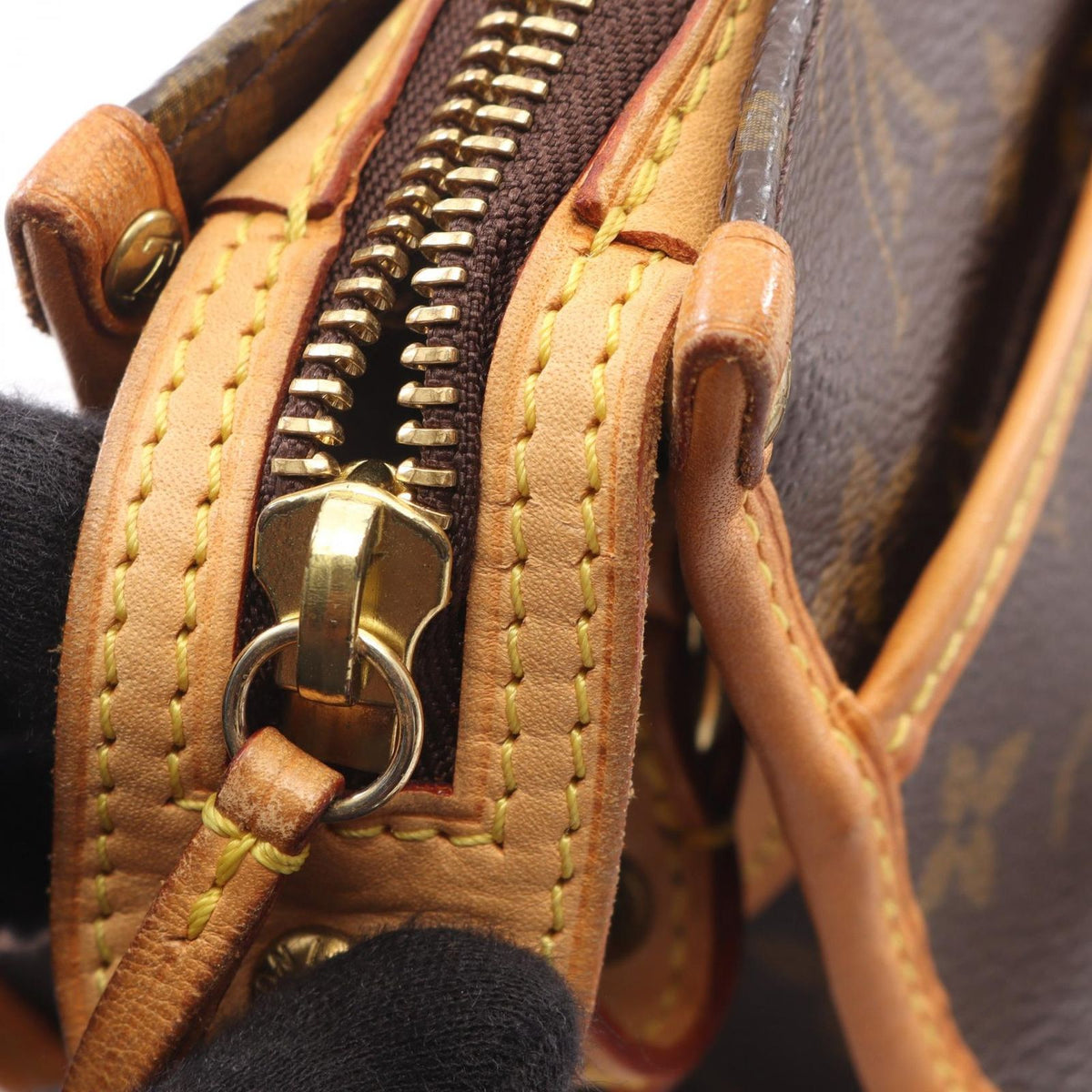 Louis Vuitton Shoulder Bag Popincourt Monogram Leather — view 8